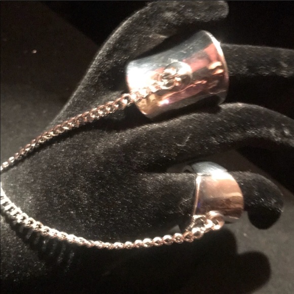 Bondage finger rings with chain - Picture 2 of 5